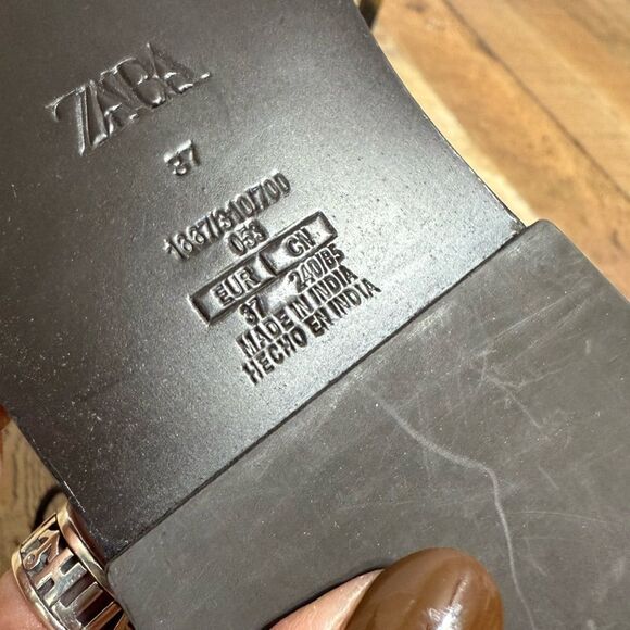 ZARA FLAT LEATHER SANDALS WITH DECORATIVE DETAIL - Picture 12 of 14